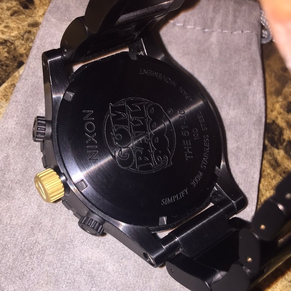 Nixon gumball 3000 stainless steel watch - Picture 3 of 4